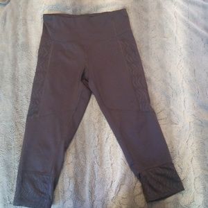Champion compression crop leggings